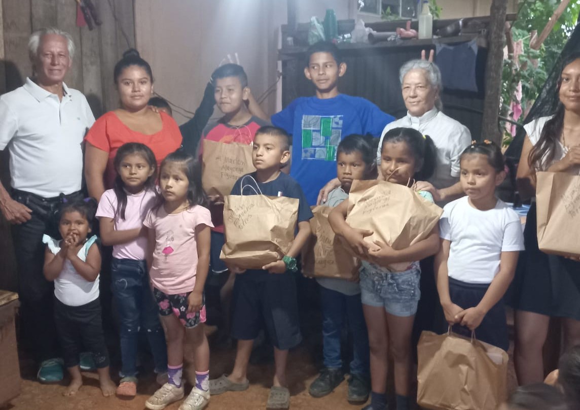 Entrega de útiles escolares